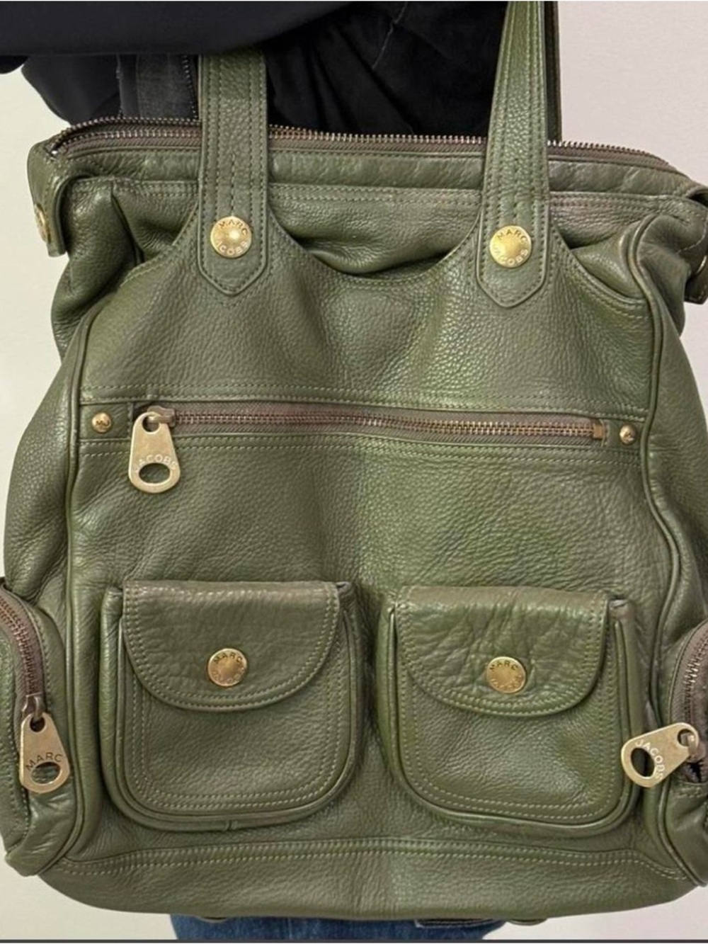 Marc Jacobs Vintage Olive Green Leather Shoulder Bag with Gold Hardware - Picture 8 of 8